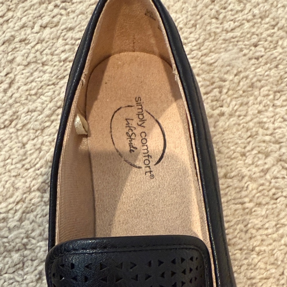 Life Stride Black and Brown Women's Loafers - Picture 6 of 7
